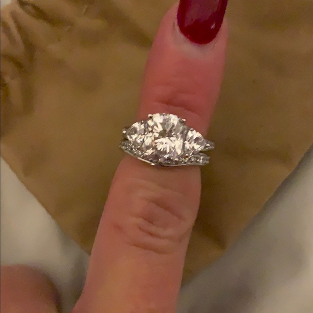 This is a beautiful fire And ice man made diamond